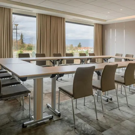 Ac By Marriott Hotel Saint-Julien-en-Genevois